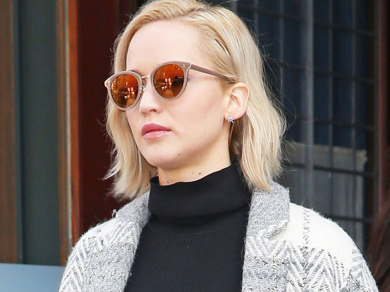 Jennifer_Lawrence_Lunettes_Oliver_Peoples_Spelman