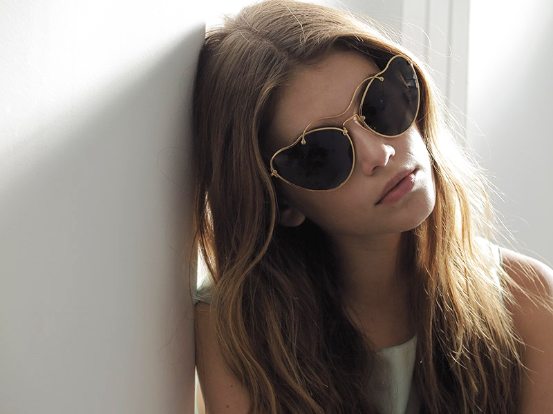 Kaia_Gerber_Cindy_fille_Crawford_EGERIE_MiuMiu_Eyewear_Scenique