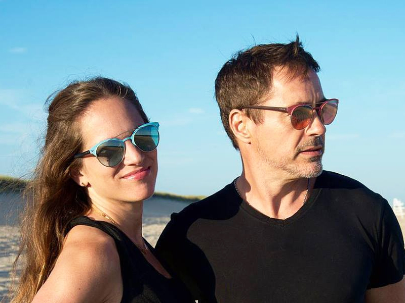 Robert_Downey_Jr_Susan_Levin_Downey_Lunettes_Police_Eyewear_Momentum2_S8950